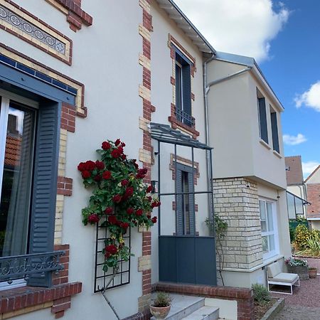 Le Carre Courtois Apartment Luisant Exterior photo